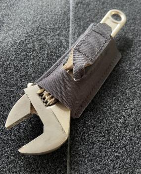 Strap Holder Nr. 2, schwarz